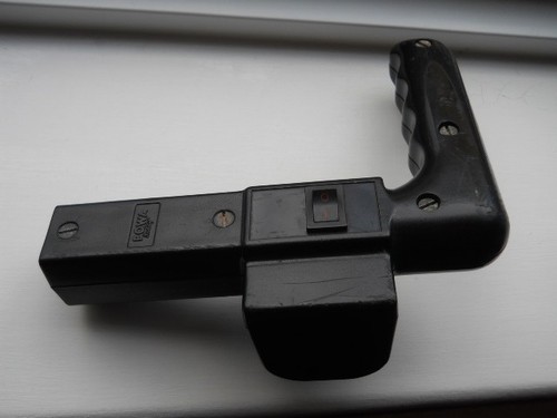 Older type shaped - older, "l"